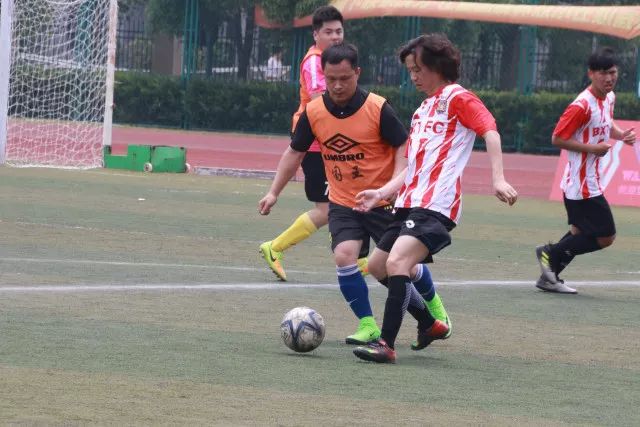 半场-泽卡5分钟破门梅伦多中柱安佩姆进球被吹 泰山1-0领先海港