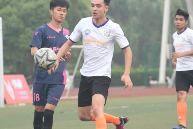 法网首轮中国军团8进3！王欣瑜吴易昺晋级 郑钦文爆冷出局
