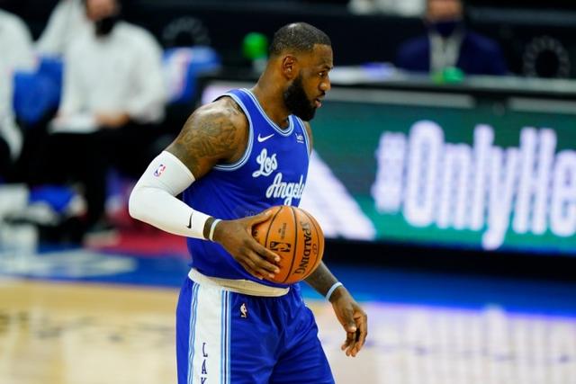 NBA新秀历史最大合同！文班有资格续5年2.51亿💰最多拿3.01亿！